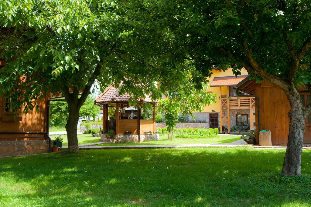 Tourist Farm Ob Izviru Krupe Villa Semic Exteriör bild