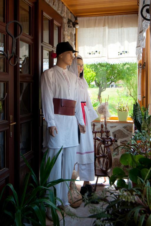 Tourist Farm Ob Izviru Krupe Villa Semic Exteriör bild